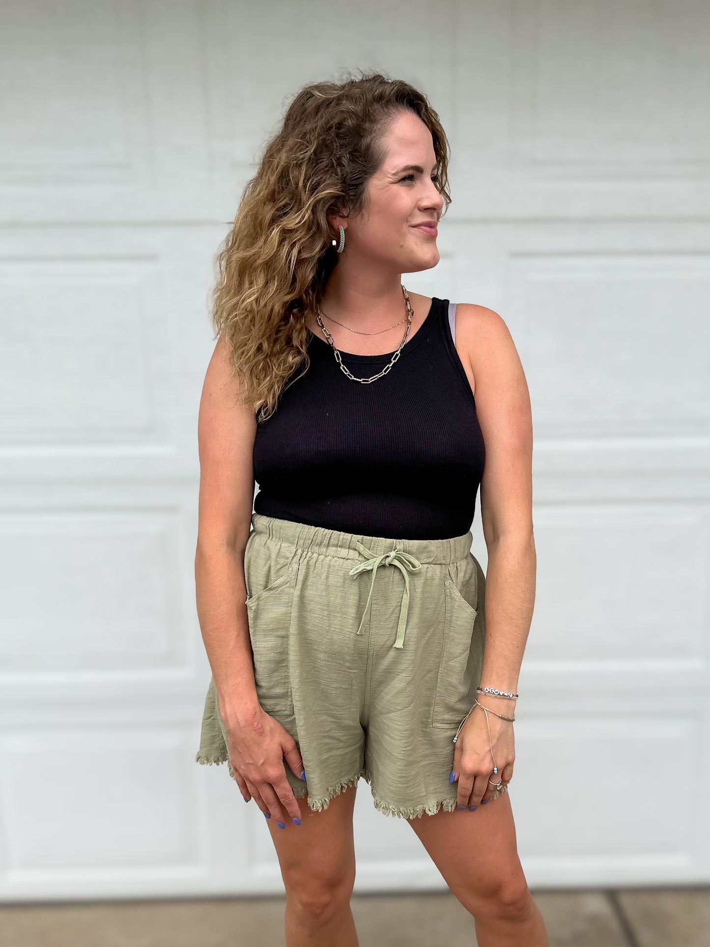 Curvy Girl Frayed Hem Shorts