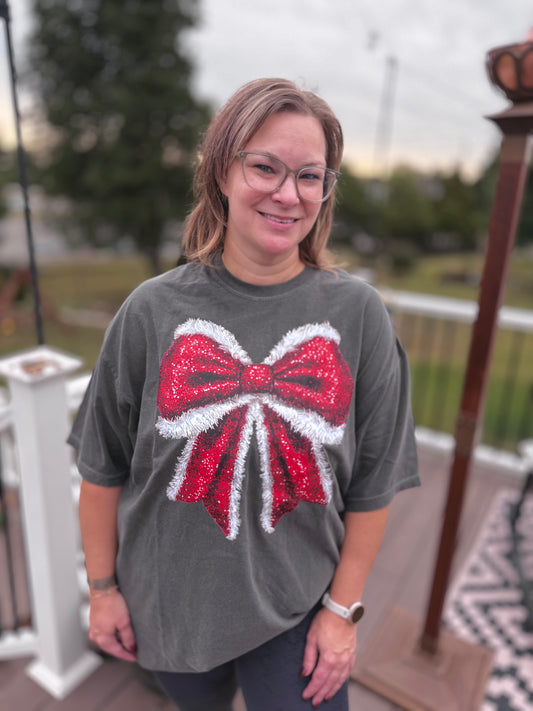 Santa Bow Comfort Colors T-shirt